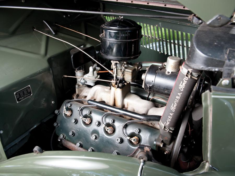  Ford V8 Deluxe 3-Window Coupe 1936 года  (фото 5 из 10)